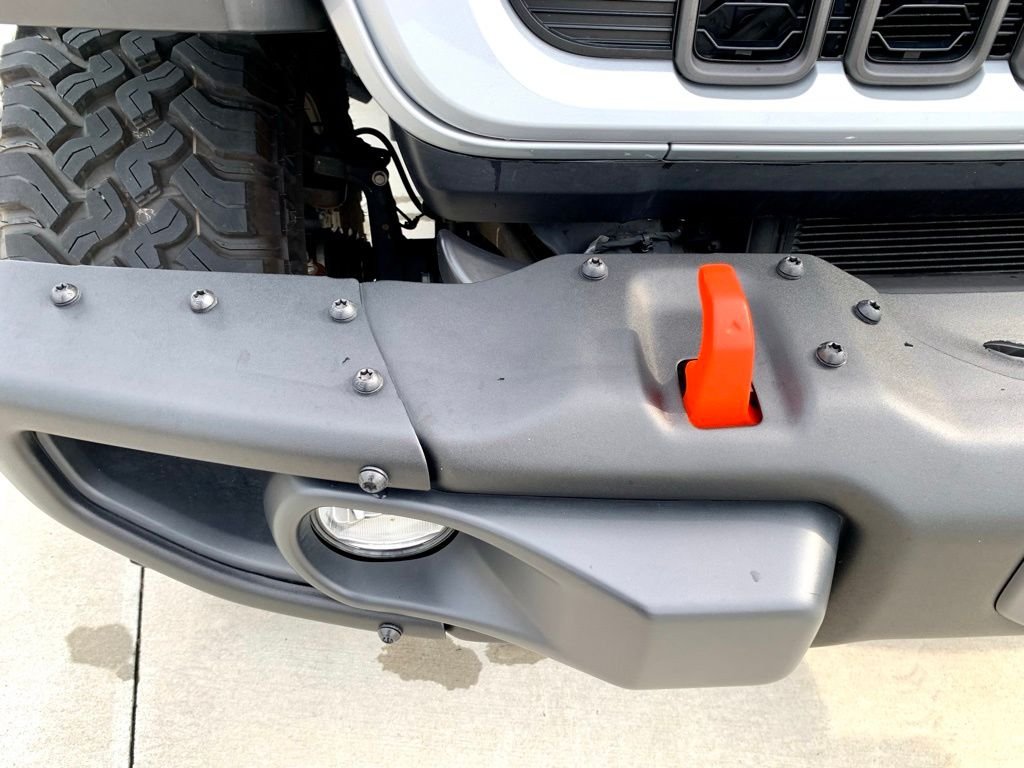 Used 2024 Silver Jeep Mojave image 46