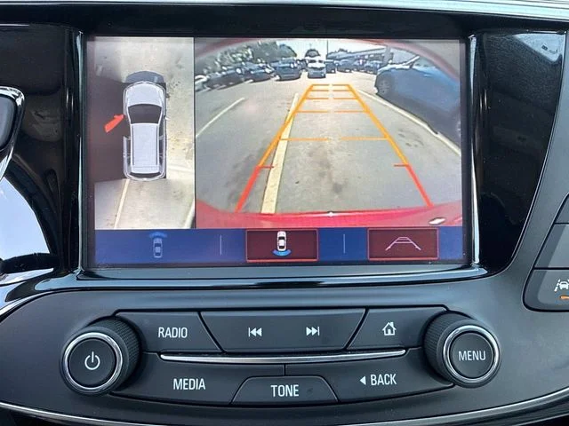 Used 2018 Red Buick Premium II image 31