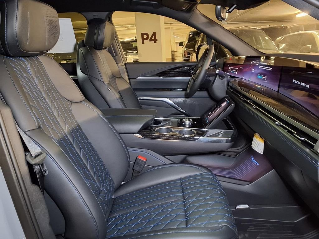 2026 Cadillac Escalade IQ Sport - Photo 6