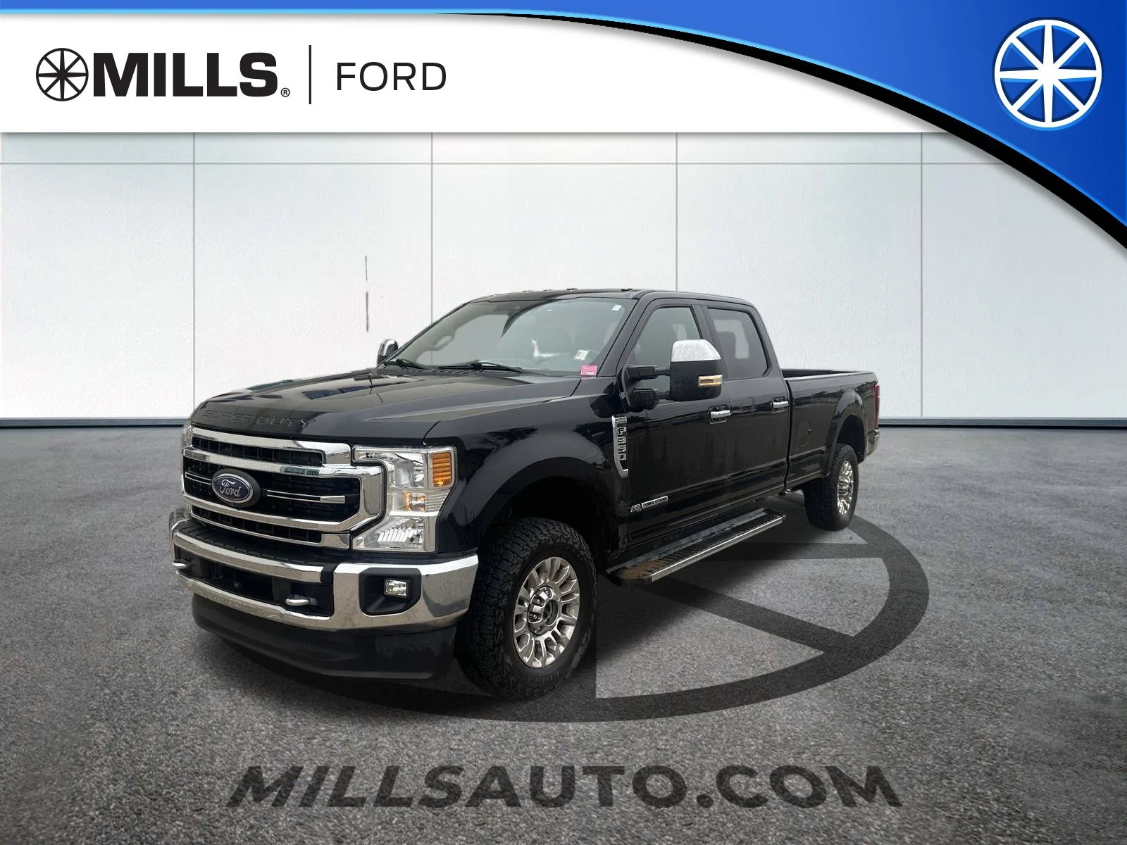 Used 2022 Black Metallic Ford Lariat image 1