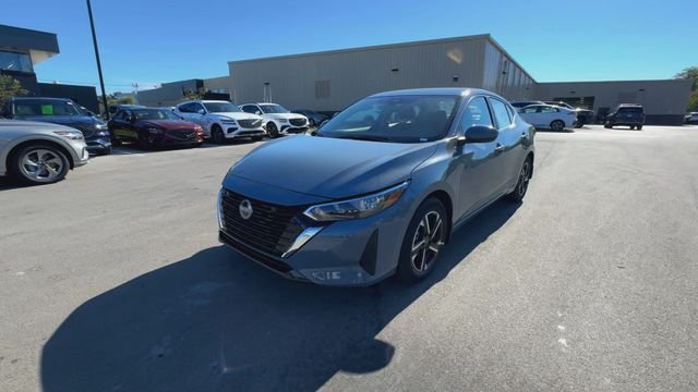 Used 2025 Gray Nissan SV image 4
