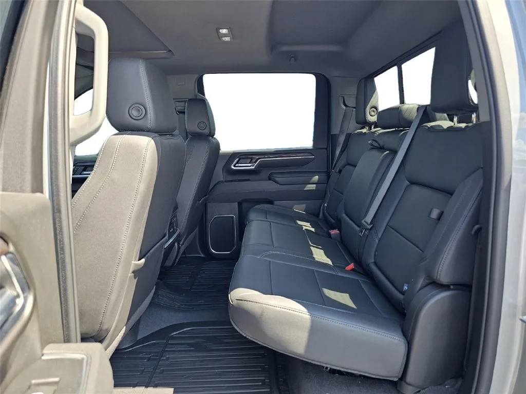 Used 2025 Sterling Metallic GMC SLT image 34