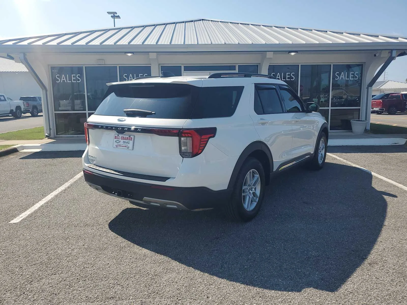 Used 2025 Star White Metallic Tri- Ford Active image 7