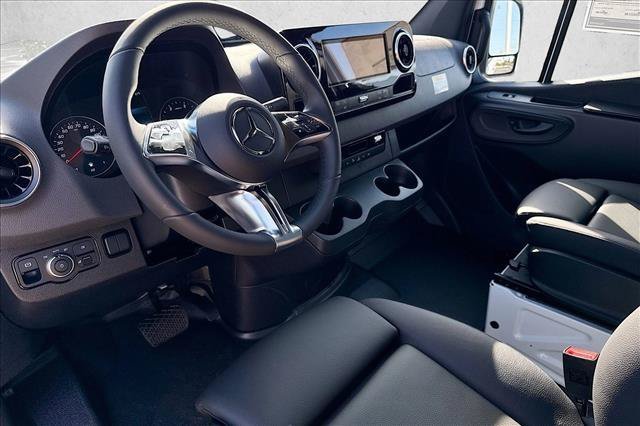 New 2026 Arctic White Mercedes-Benz  image 36