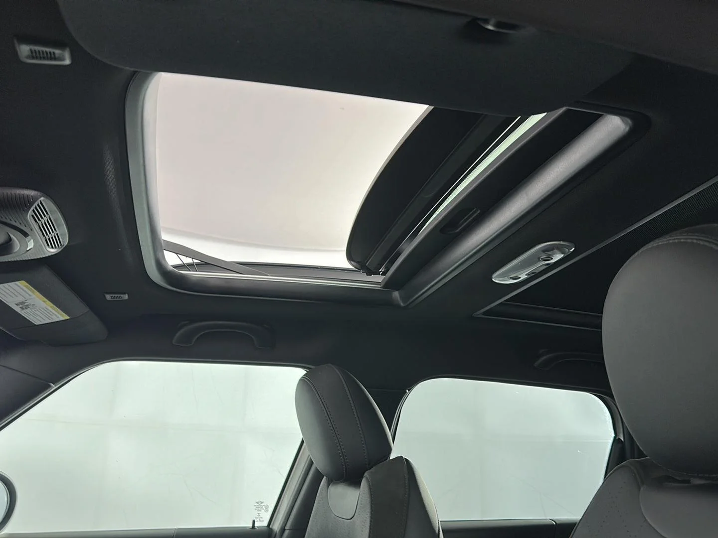 Used 2020 White SIlver Edition MINI Cooper S image 38