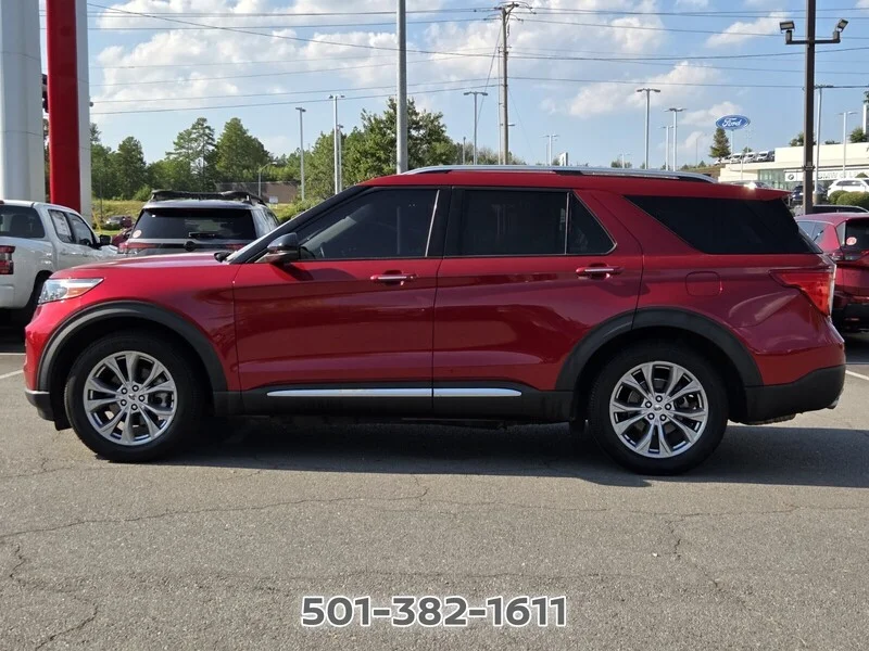 Used 2021 Red Metallic FORD LIMITED RWD image 8