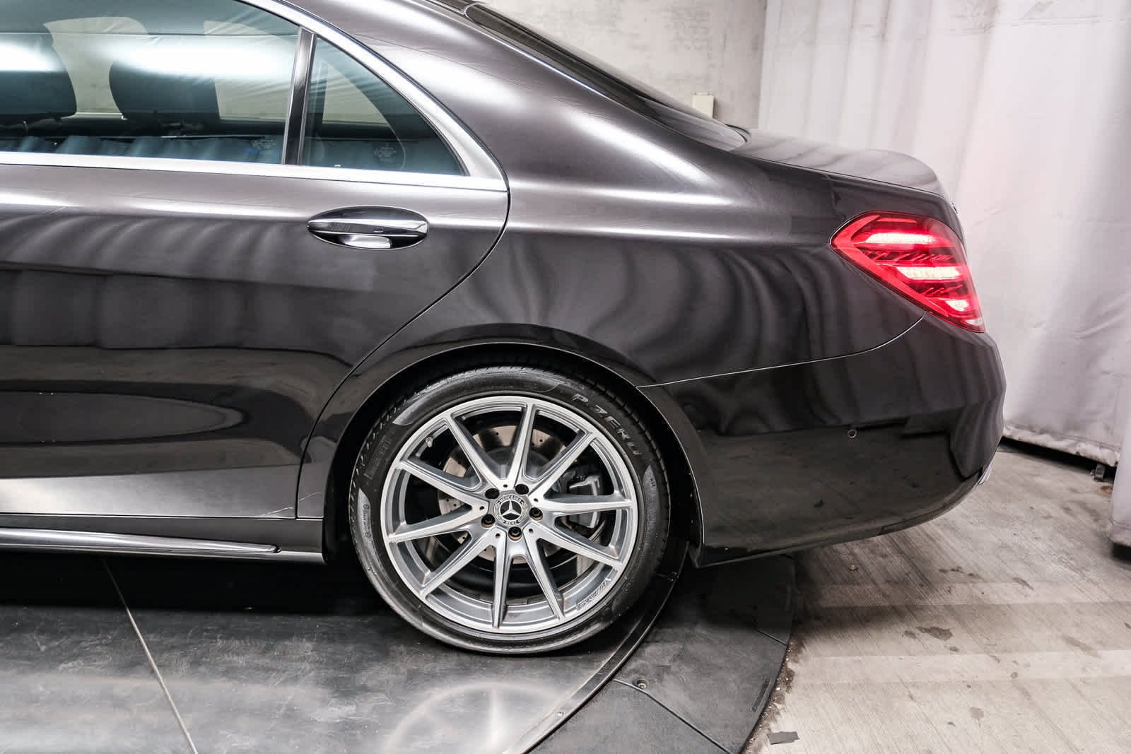 Used 2018 designo Mocha Black Metallic Mercedes-Benz S 560 image 6