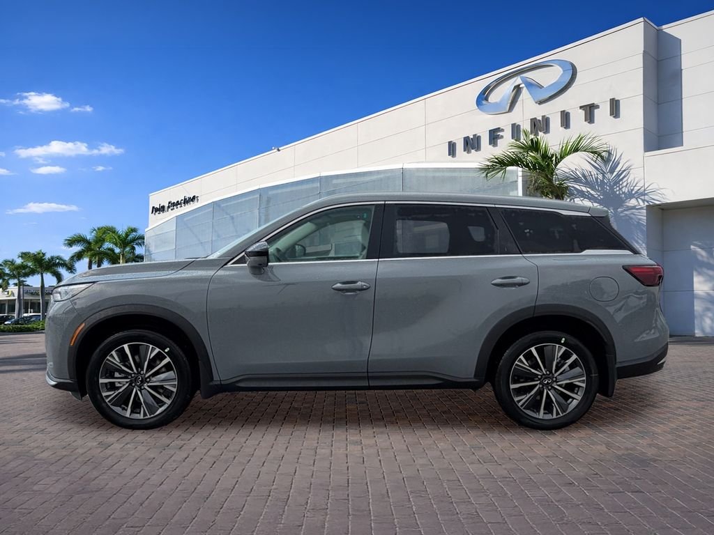 New 2027 HARBOR GRAY INFINITI Luxe FWD image 4