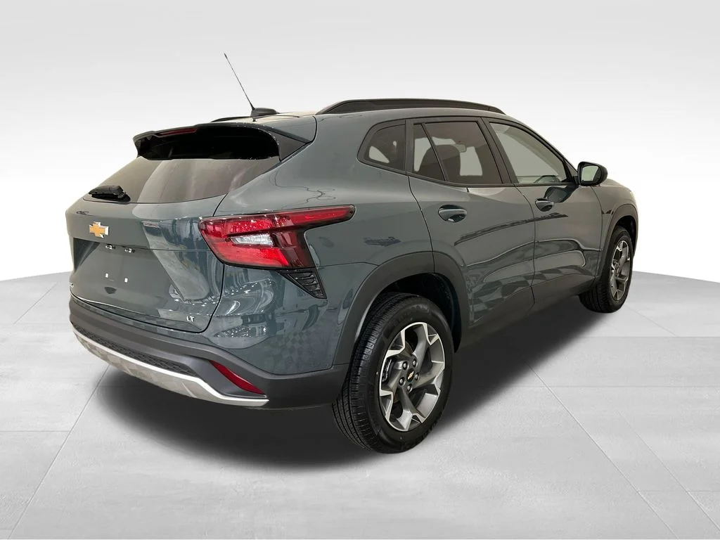 Used 2025 Gray Chevrolet LT image 5