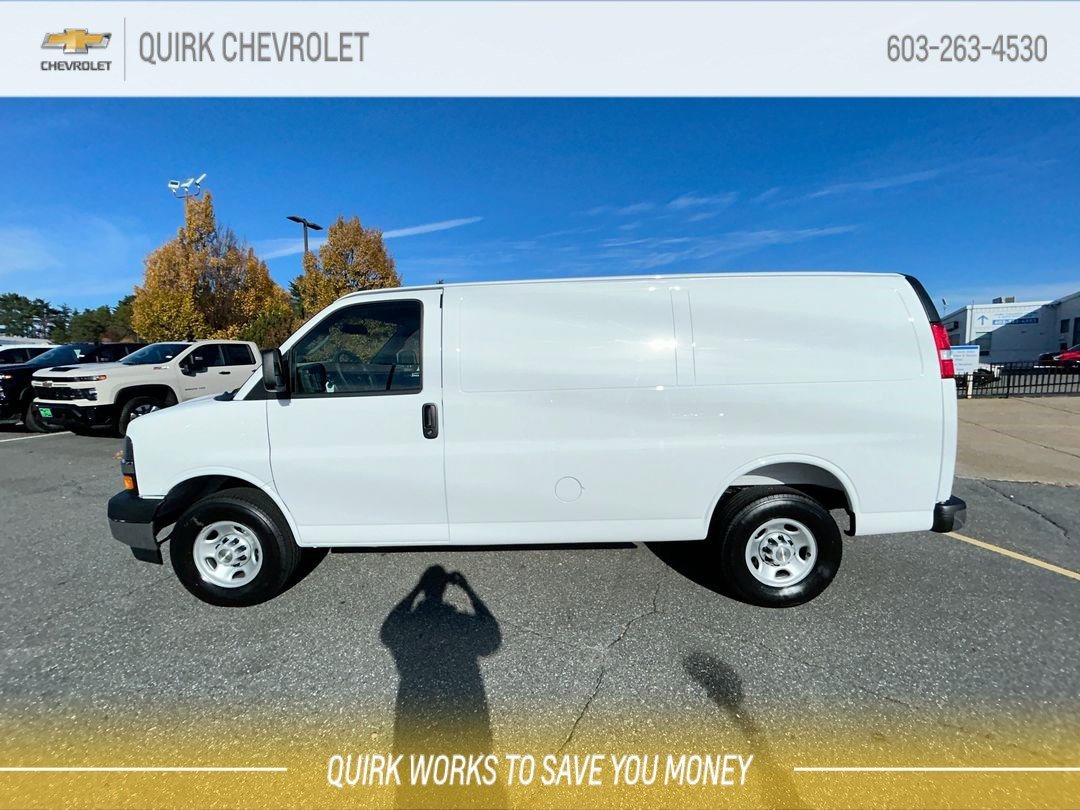 2025 Chevrolet Express Cargo Work Van - Photo 6