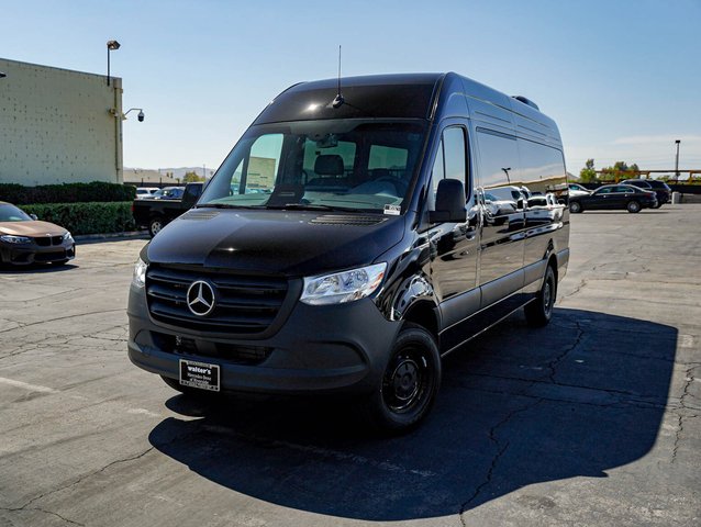 2026 Mercedes-Benz Sprinter Passenger Van 2500 High Roof I4 Diesel 170 RWD