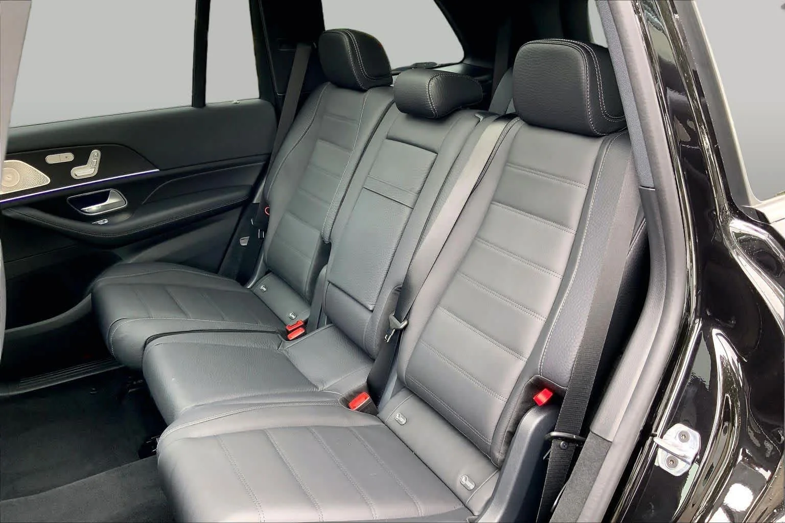 New 2026 Obsidian Black Metallic Mercedes-Benz GLS 580 image 13
