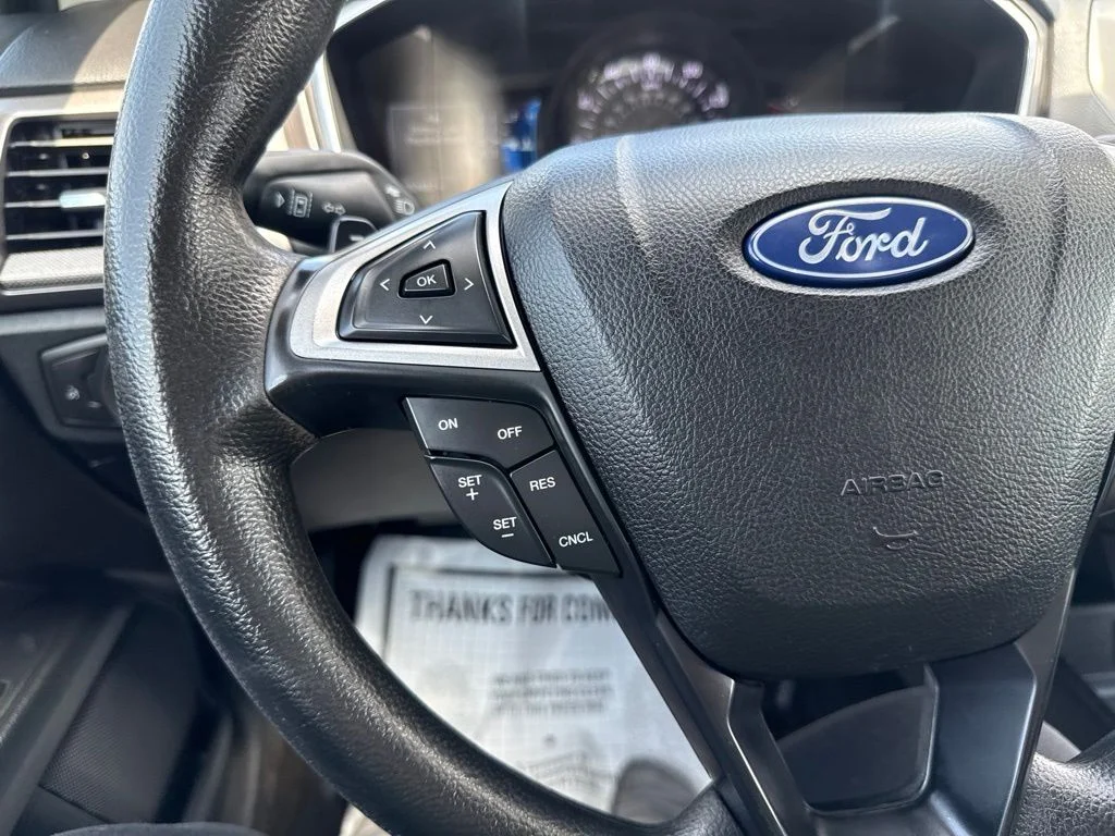 Used 2020 Blue Ford SE image 25