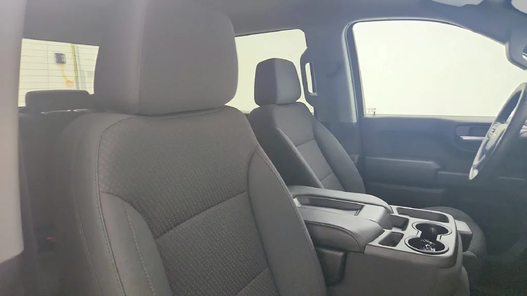 Used 2020 SILVER ICE METALLIC Chevrolet Custom image 24