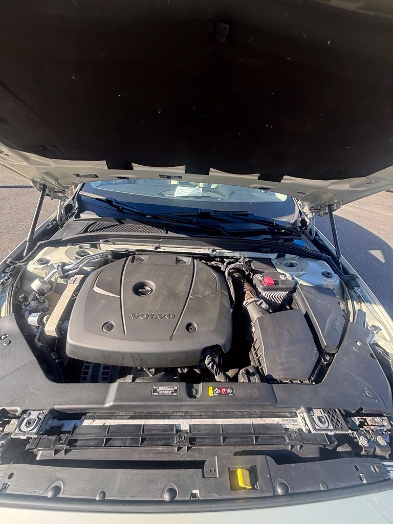 Used 2019 Beige Volvo T6 Momentum image 23