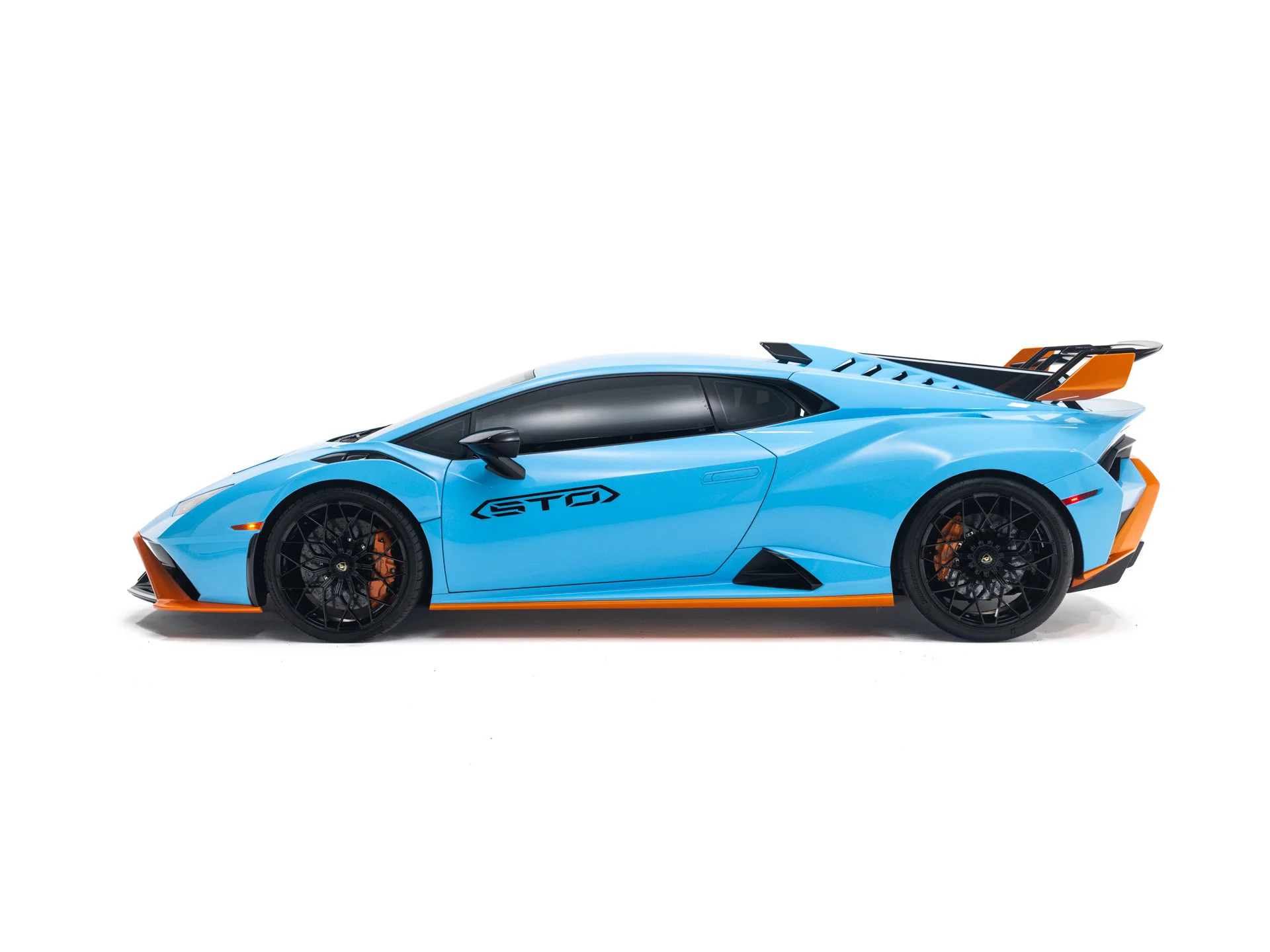 Used 2022 Blu Laufey Metallic Lamborghini Base image 3