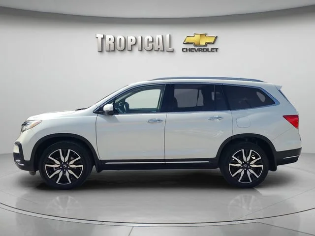 Used 2019 White Honda Touring 7-Passenger image 2