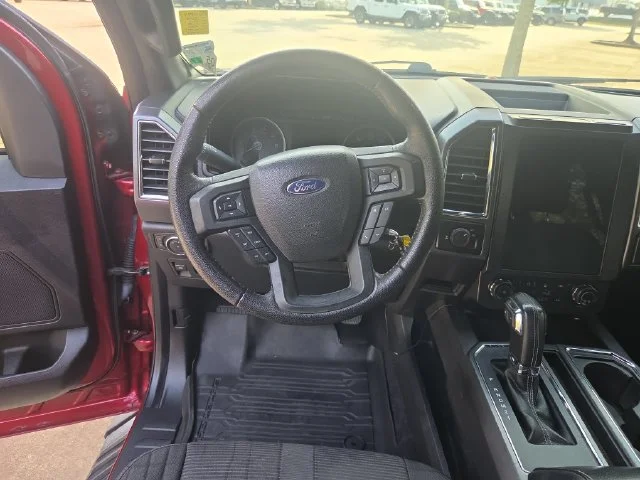 Used 2016 Red Ford XLT image 23