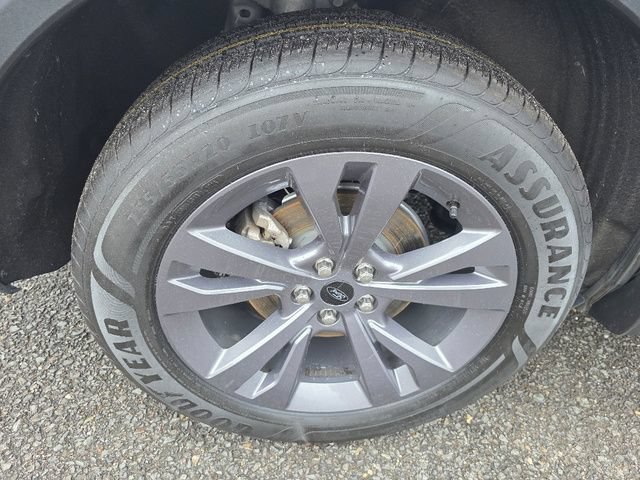Used 2024 Silver Ford XLT image 6