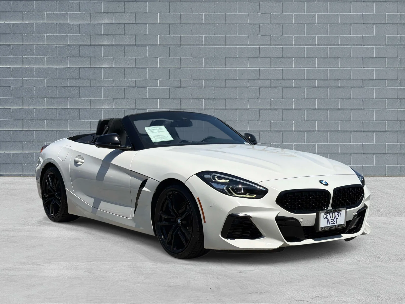 Used 2021 Alpine White BMW sDrive30i Roadster image 1