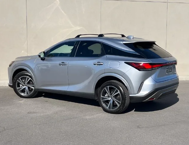 Used 2025 Iridium Lexus 350 Premium image 6