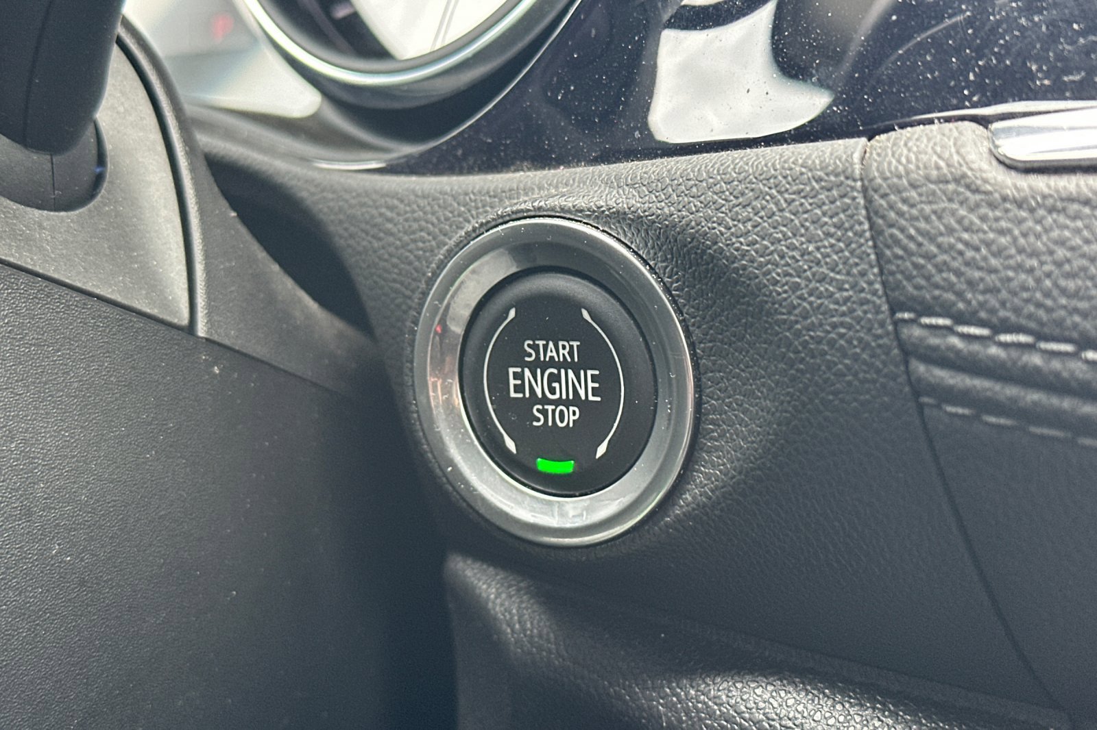 Used 2021 Summit White Buick Preferred image 22