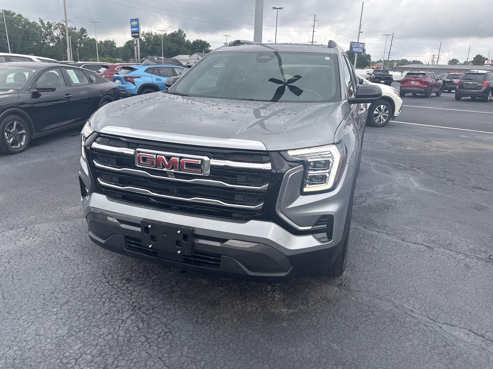 Used 2026 Sterling Metallic GMC Elevation image 7