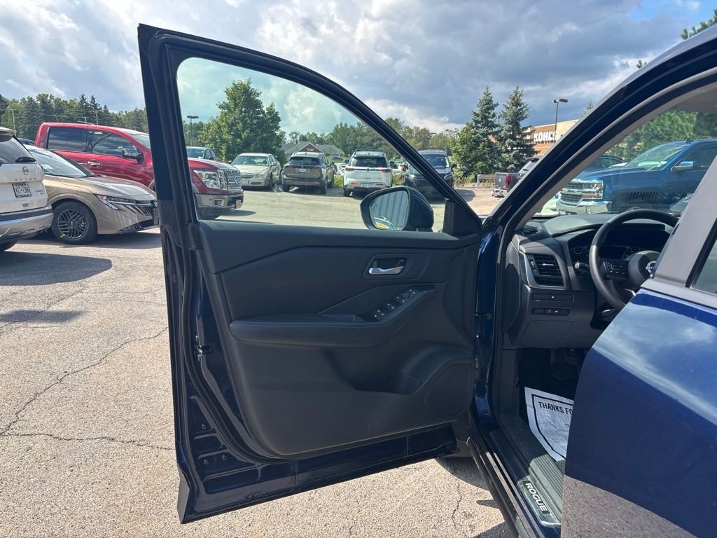 Used 2024 Blue Nissan SV image 17