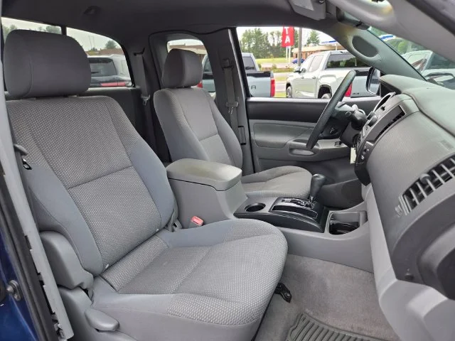 Used 2007 Blue Toyota  image 18