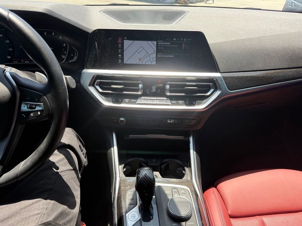 Used 2022 Alpine White BMW 330i image 9
