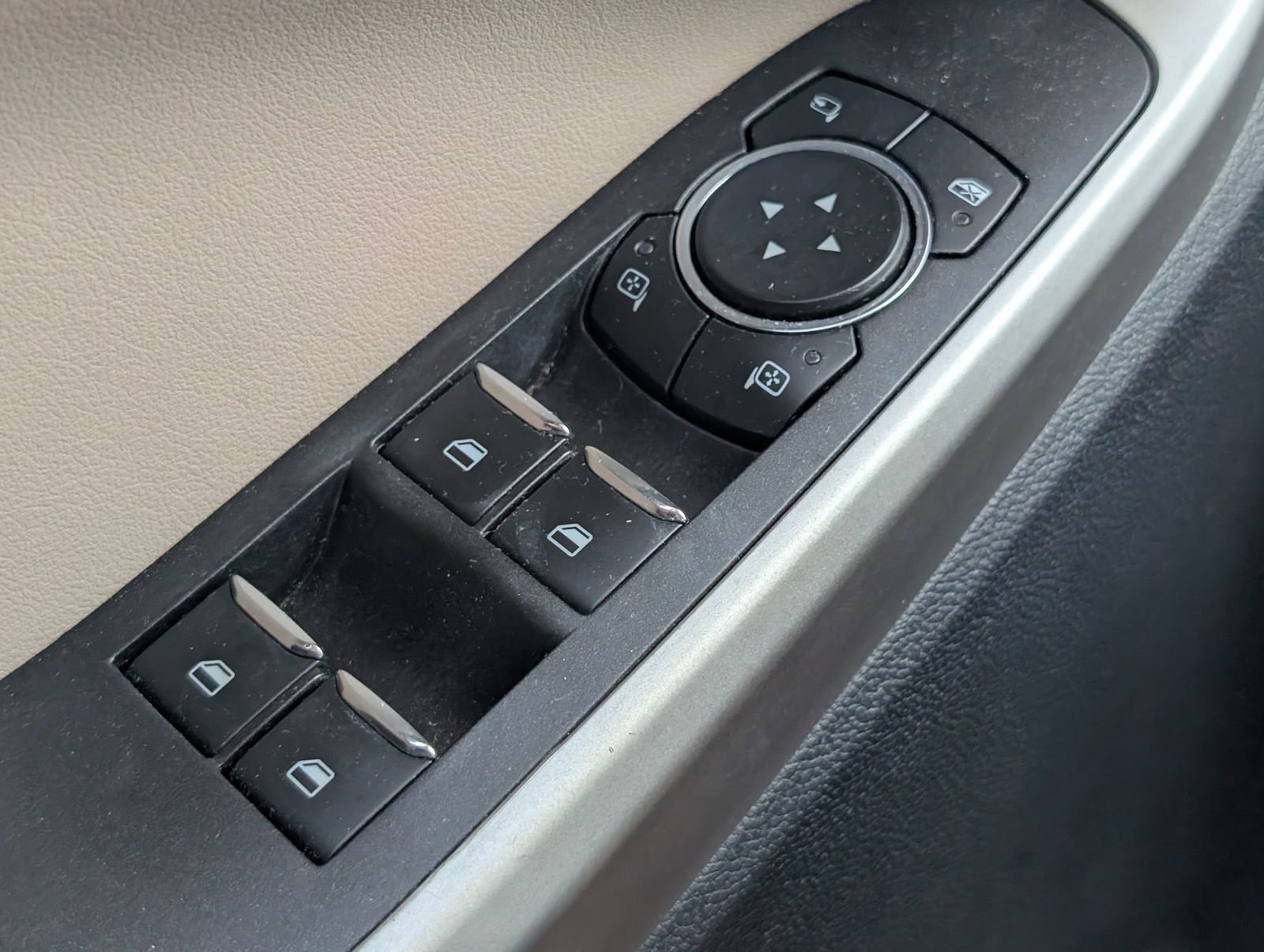 Used 2022 Black Metallic Ford Limited image 24