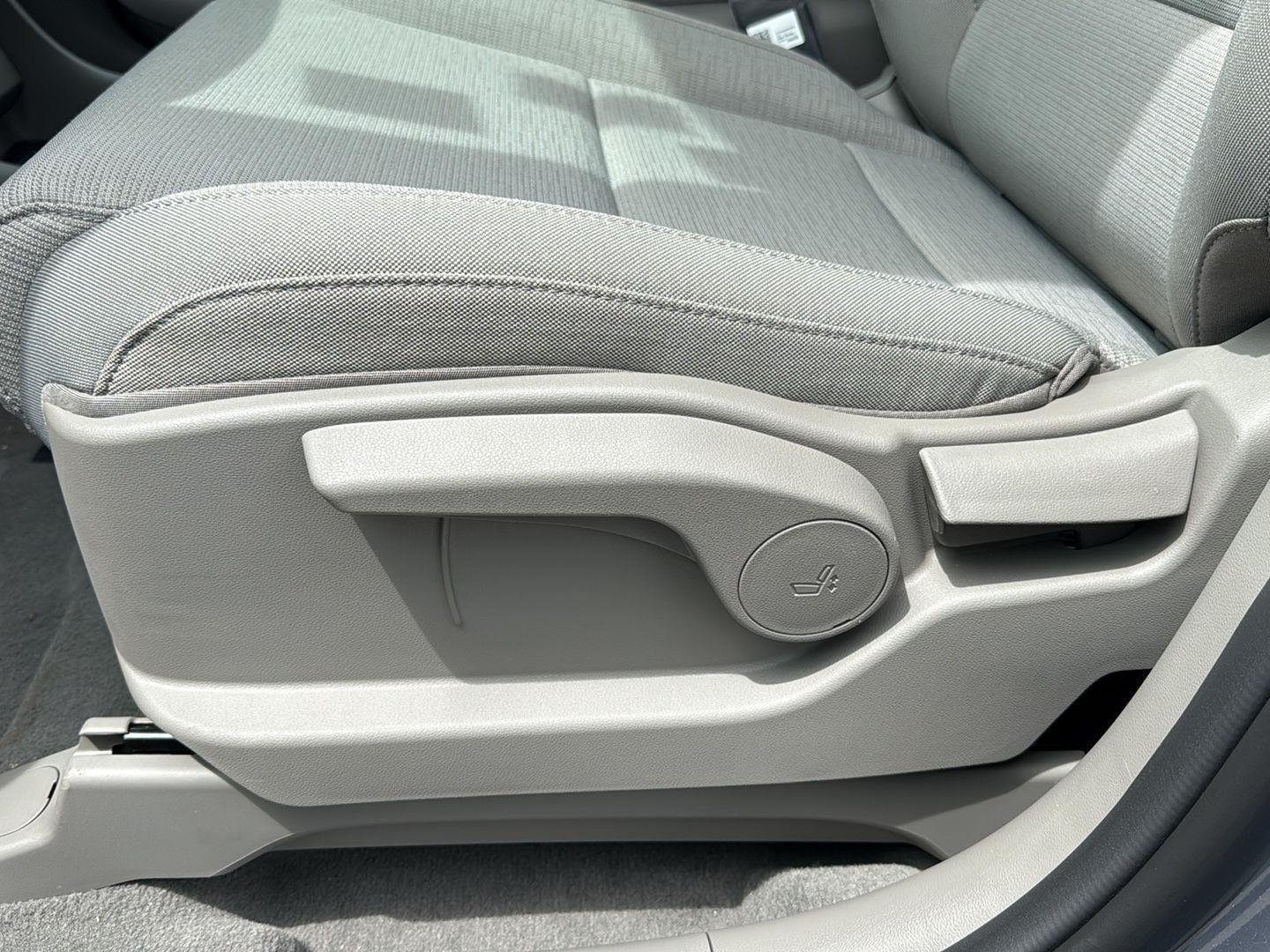 New 2026 Ecotronic Gray Pearl Hyundai SE AWD image 18