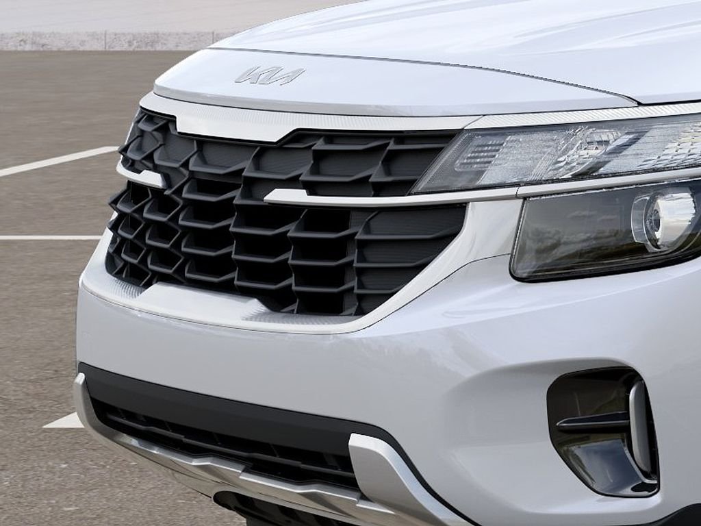 New 2026 Snow White Pearl Kia LX image 12