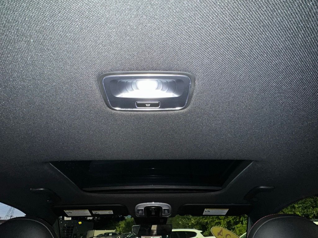2024 Hyundai Kona N Line - Photo 16