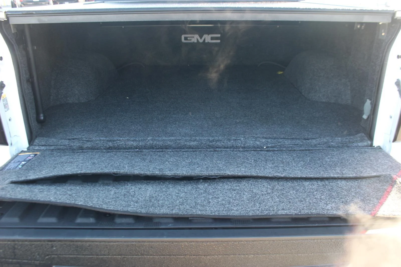 Used 2021 WHITE FROST TRICOAT GMC Denali image 11