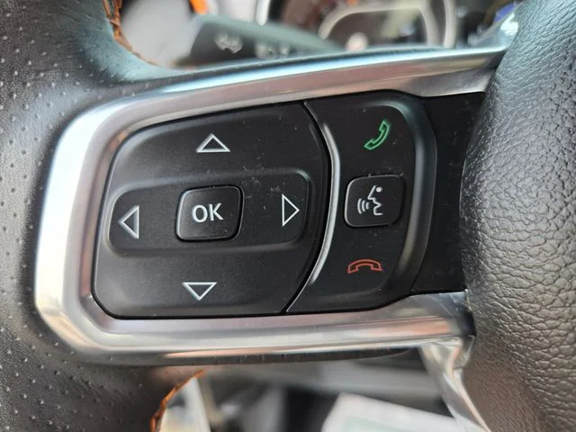 Used 2023 Silver Jeep Mojave image 35