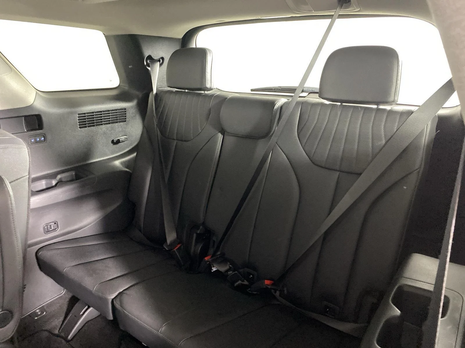 Used 2023 Sierra Burgundy Hyundai Limited image 29