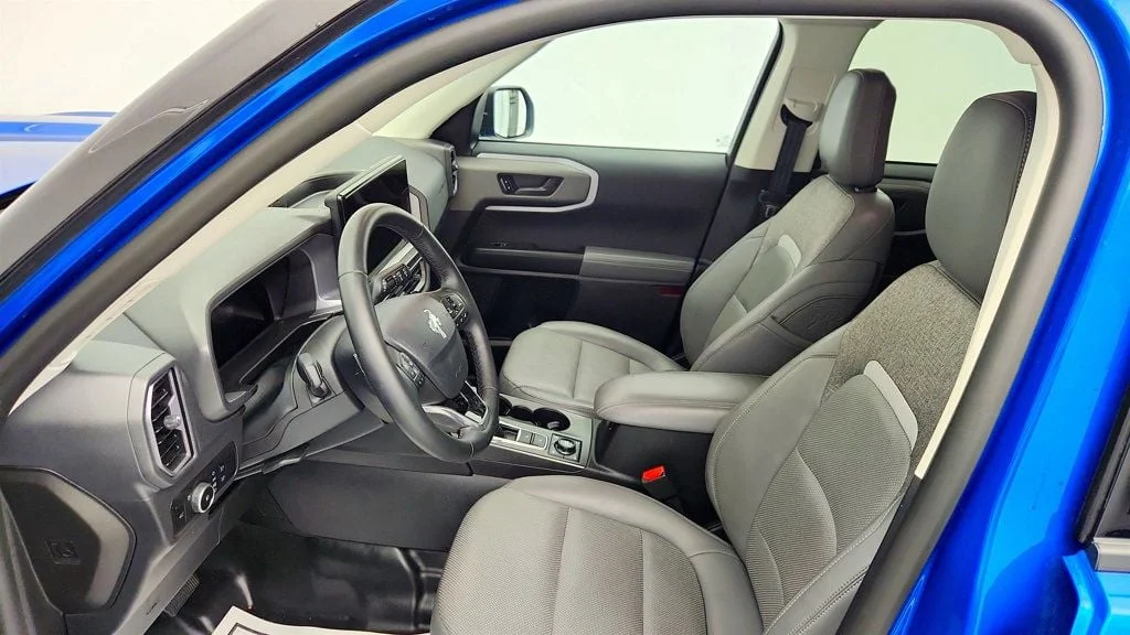 Used 2025 Velocity Blue Metallic Ford Badlands 4x4 image 19