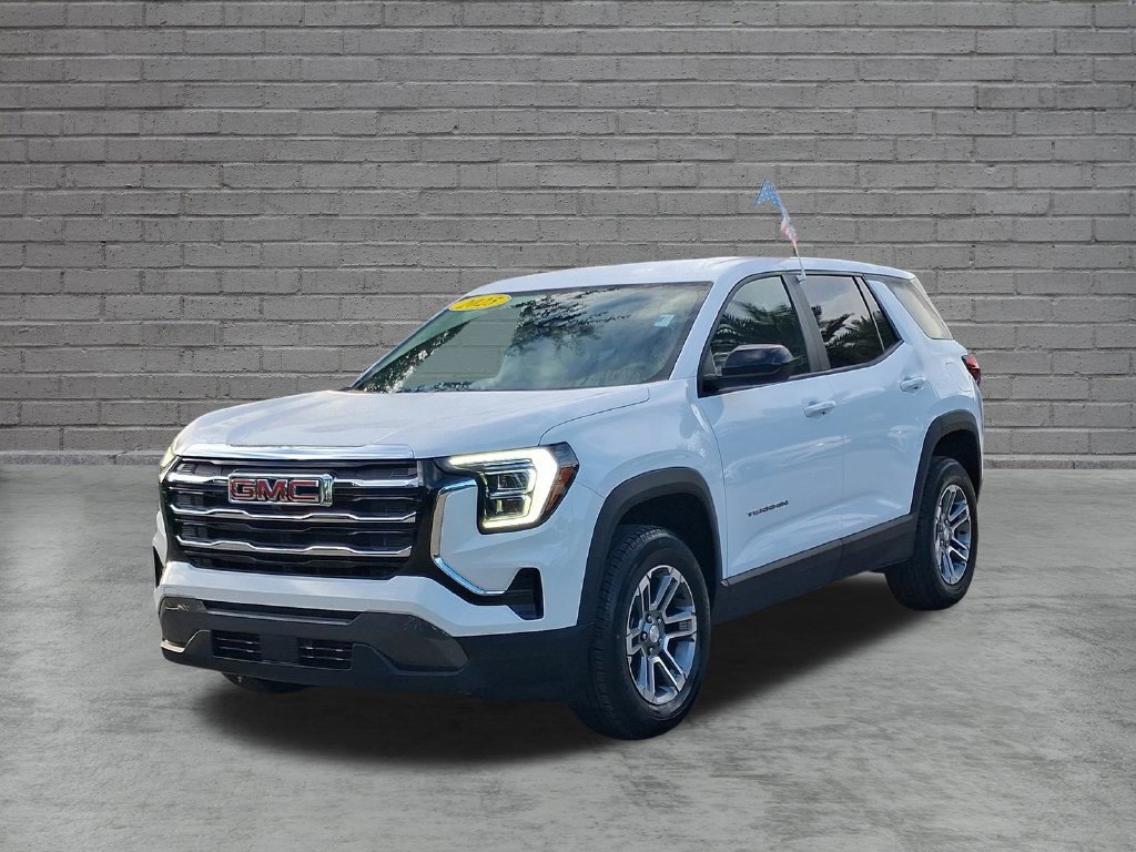 Used 2025 White GMC Elevation image 3