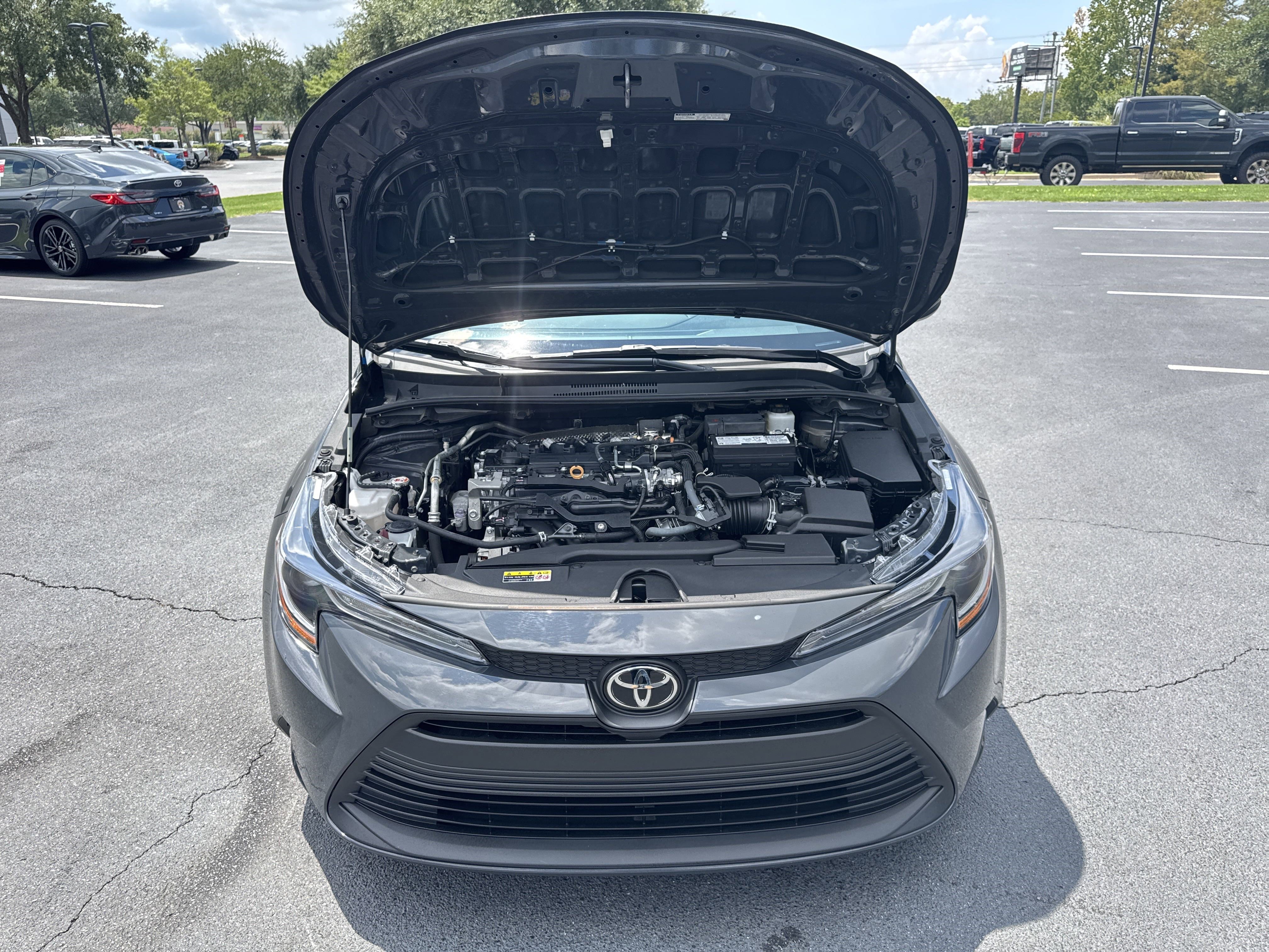 Used 2024  Toyota  image 38