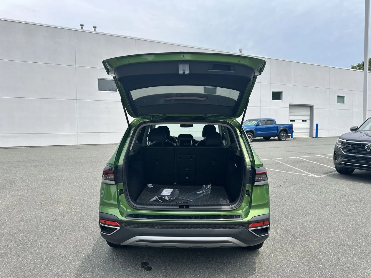 New 2026 Green Volkswagen 1.5T SE image 34