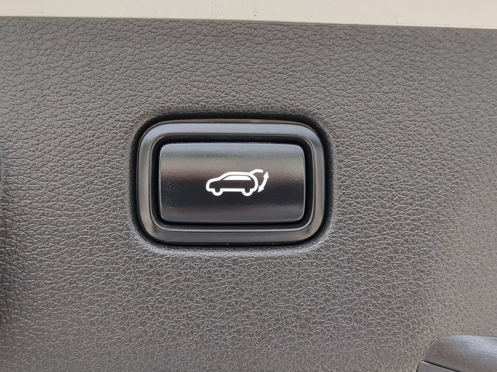 Used 2023 Gray Kia SX image 9