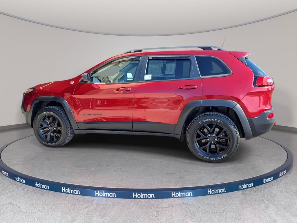 Used 2017 Red Jeep Trailhawk image 9