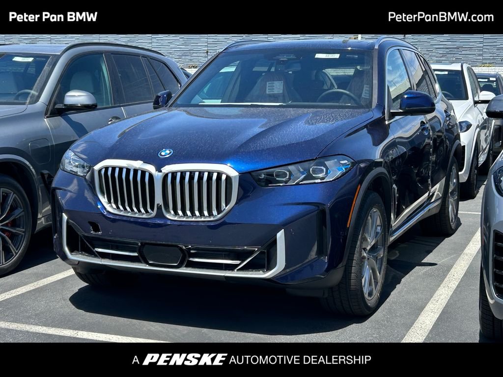 2026 BMW X5 xDrive50e's photo