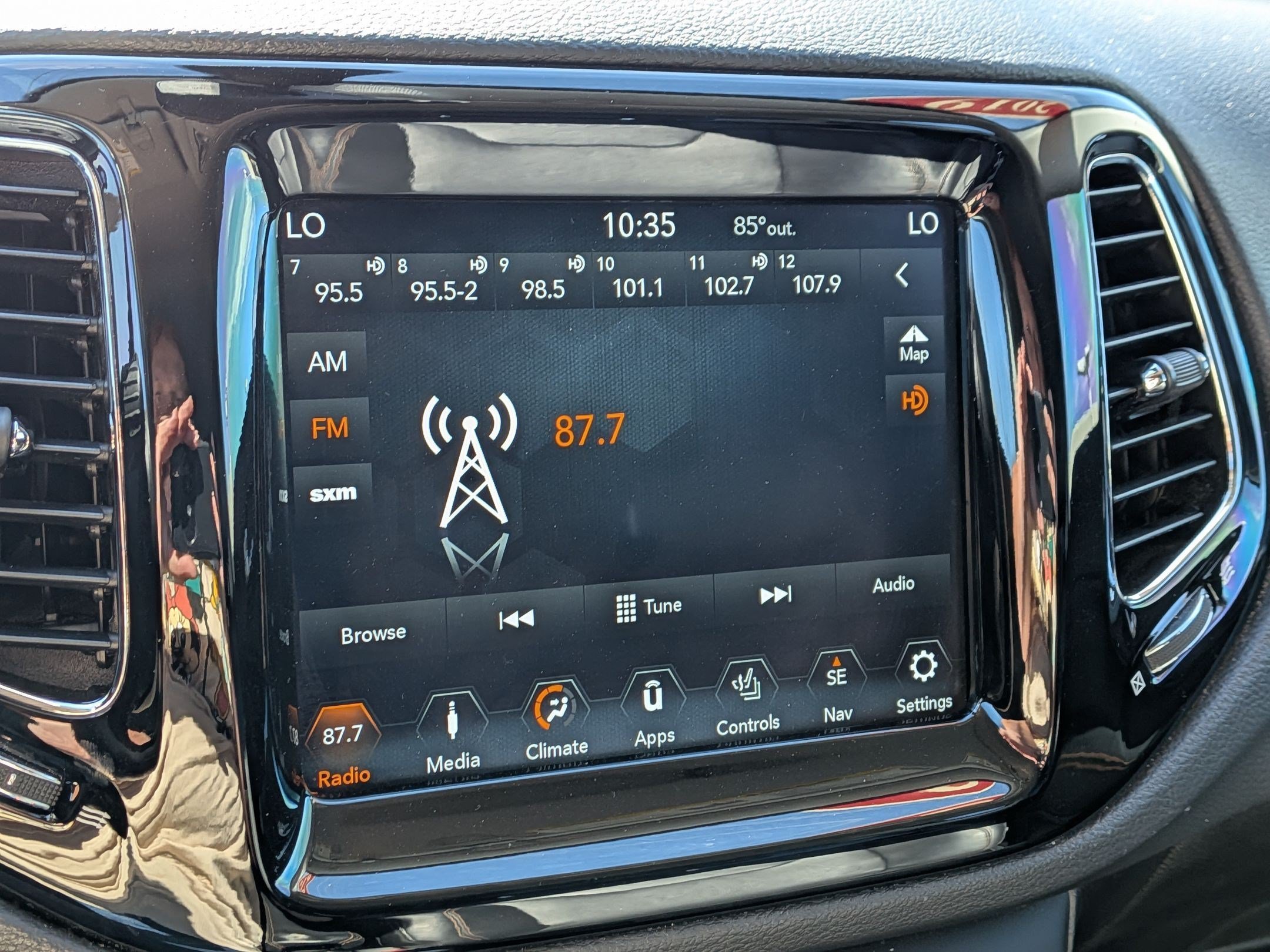 Certified Used 2019 Diamond Black Crystal Pearlcoat Jeep Limited image 21