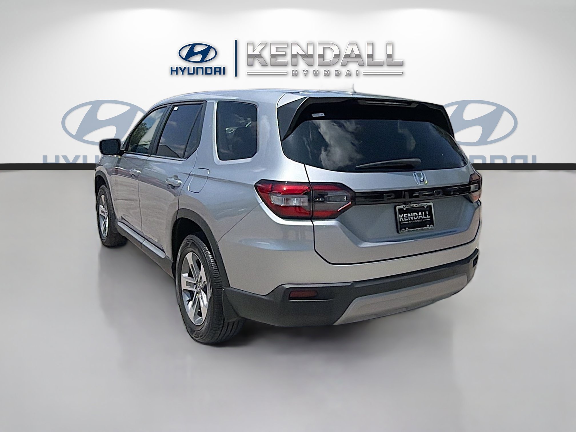 Used 2025 Lunar Silver Metallic Honda EX-L image 4