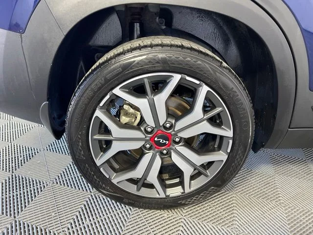 Used 2023 Blue Kia SX image 38
