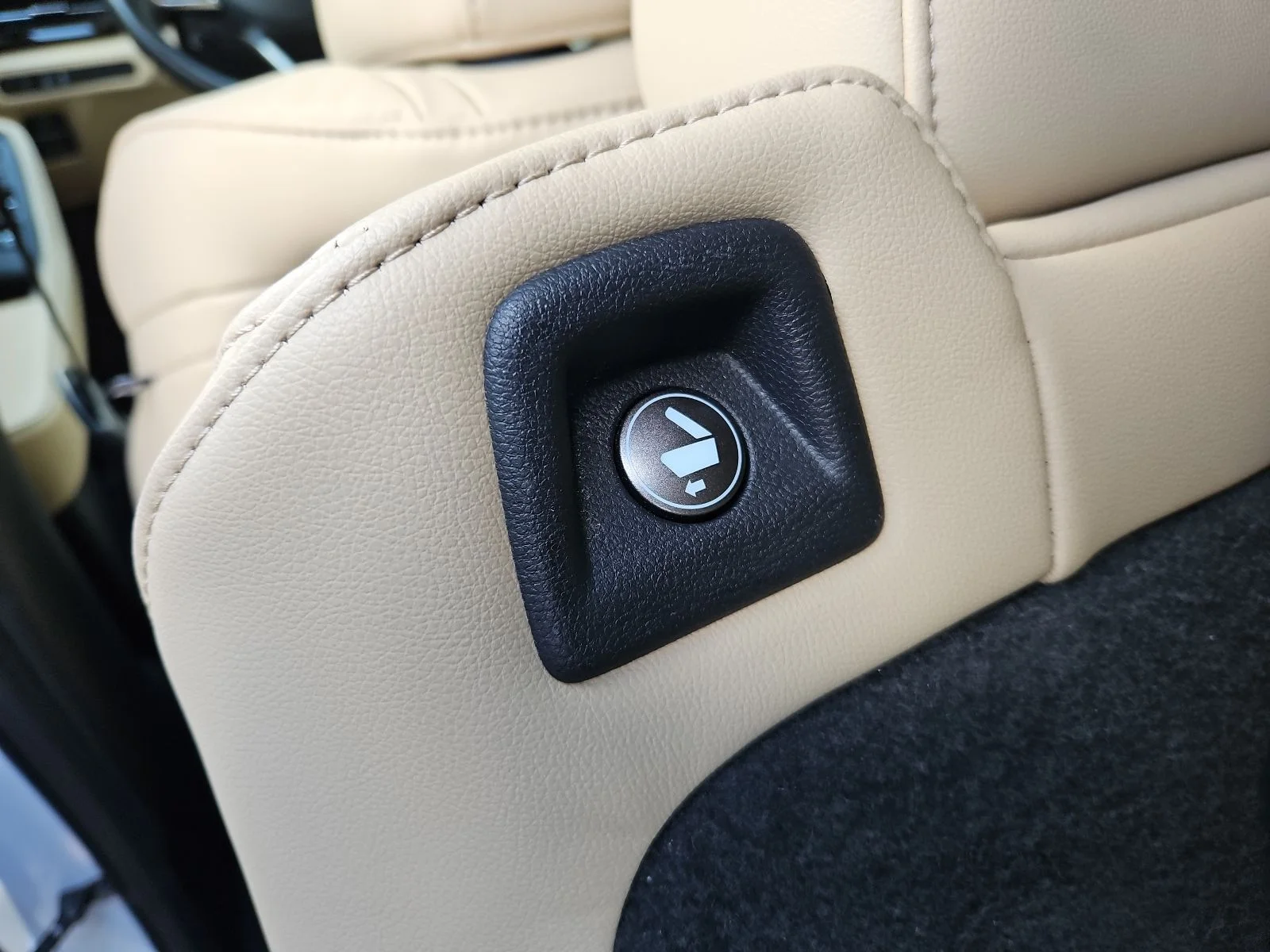 Used 2023  Acura 3.5L image 31