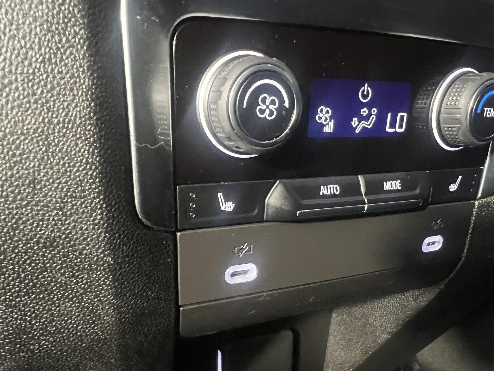 Used 2023 Black Chevrolet Z71 image 5