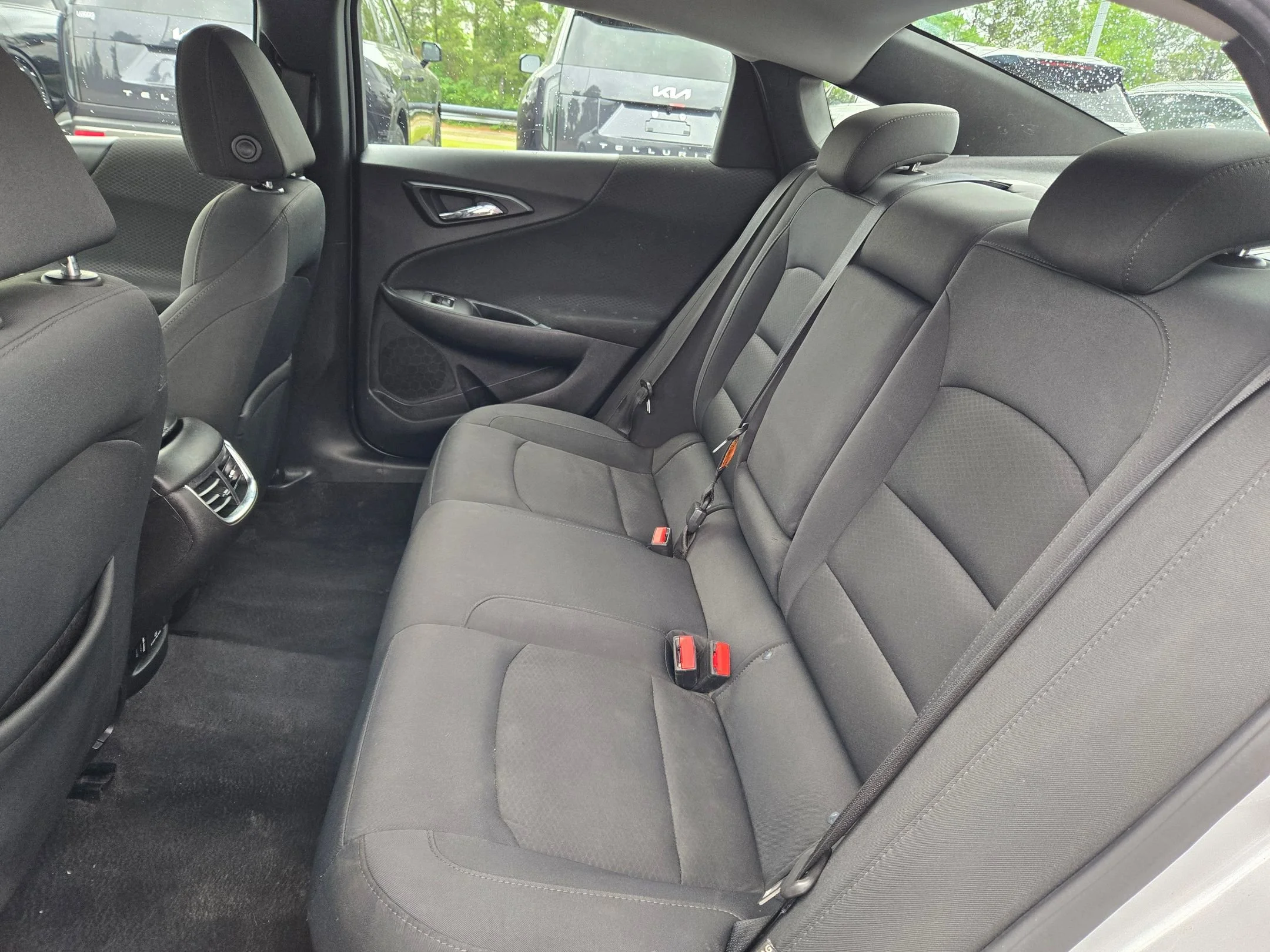 Used 2016 Silver Ice Metallic Chevrolet LT image 31
